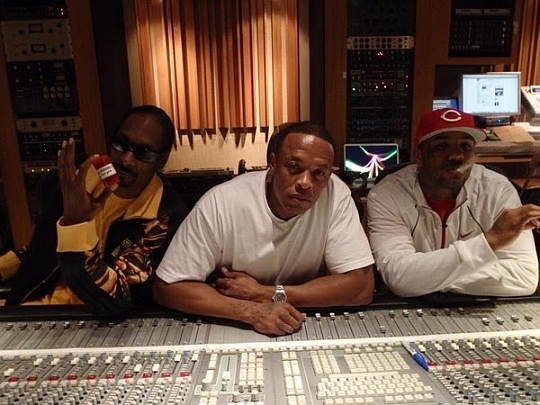 Dr. Dre Feat. Snoop Dogg, Akon & The Game – Kush (Remix)