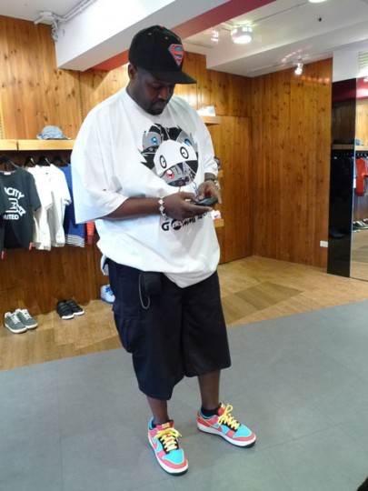 celebrity-feet-dj-clark-kent-ms-pac-man-air-force-1-1