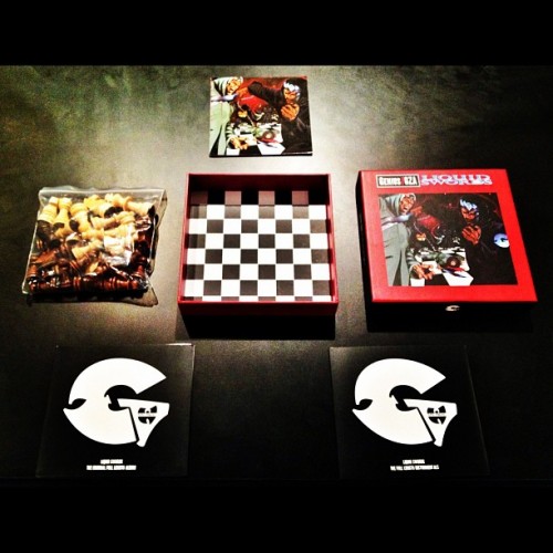GZA-Liquid-Swords-Deluxe-Chess-Set-e1339092835917