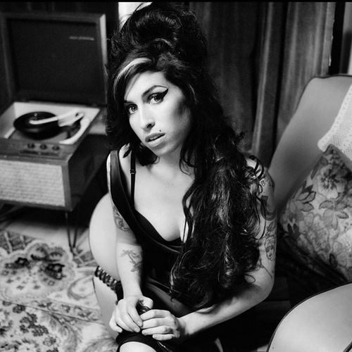 Amy Winehouse – Stronger Than Me (J. Dilla Remix)