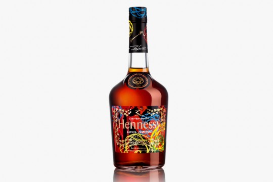 futura-x-hennessy-very-special-limited-edition-cognac-bottle-1