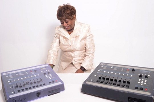 J dilla's mom