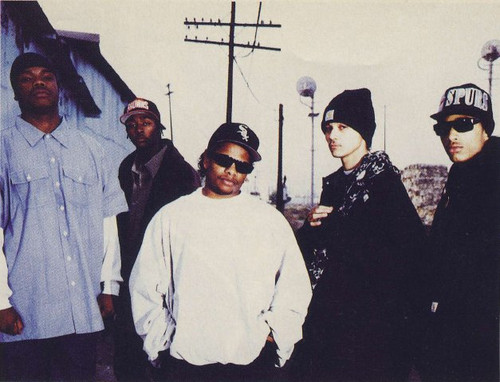 Video: Eazy-E & Bone Thugs-N-Harmony Interview Surfaces (1994)