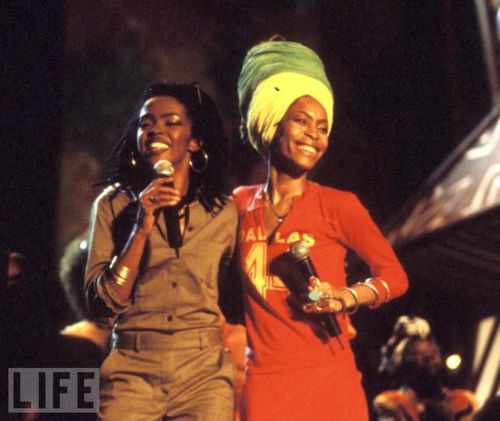 Video: Dig Of The Day: Lauryn Hill / Erykah Badu On Def Poetry Jam (2003/2006)