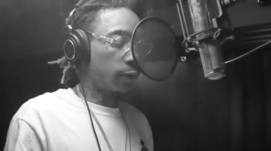 Video: Wiz Khalifa & Phife Dawg - Electric Relaxation