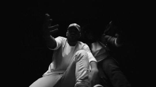 Video: Jon Bellion ft. Travis Mendes - Guillotine