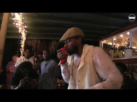 Video: Yasiin Bey Preforming No Time To Pretend