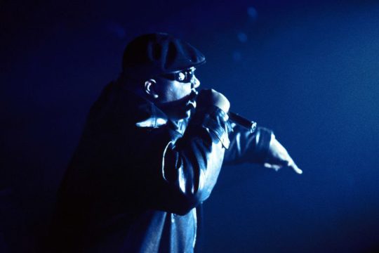 the-notorious-big-performing-live-in-the-uk