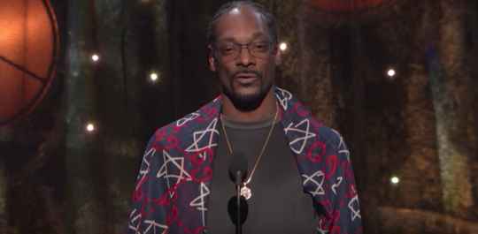 Video: Snoop Dogg’s Rock & Roll Hall of Fame Speech – Tupac Shakur Induction