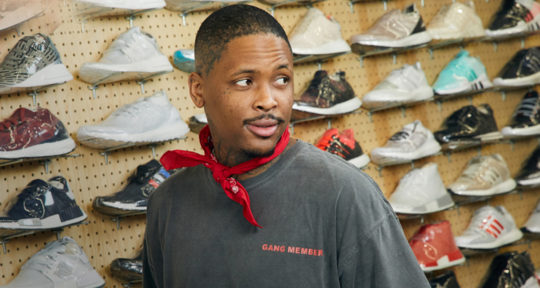yg-sneaker-shopping