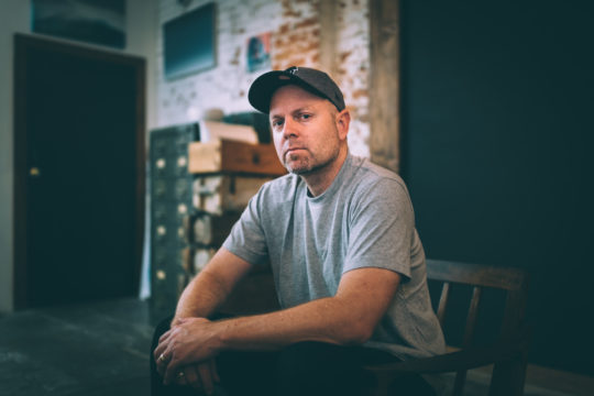 DJ-Shadow-7884-2