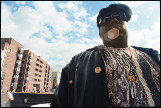 discover-unseen-images-of-biggie-in-london-via-dj-semtexs-brilliant-new-book-body-image-1475686487