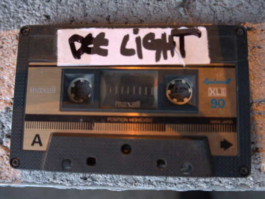 Vuk - Dee Light