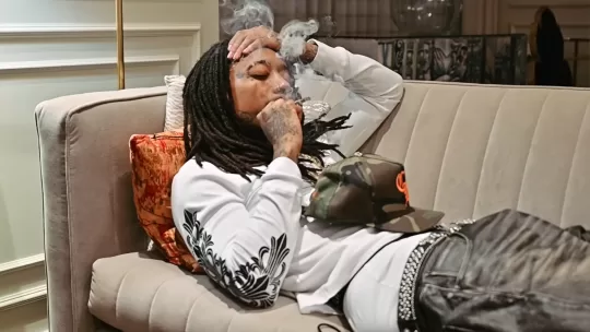 Wiz Khalifa - So Many Pounds Freestyle Thumbnail