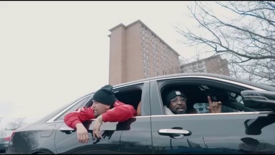 Dezzy Hollow x Young Buck - Expire Thumbnail