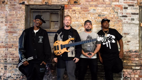 Bass Bars 87 ft. Tha Dogg Pound (Kurupt Daz Dillinger)